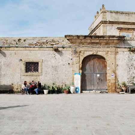 Отель Casa Maritri Locazione Turistica Марцамеми Экстерьер фото