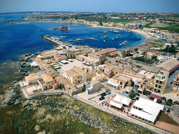 Отель Casa Maritri Locazione Turistica Марцамеми Экстерьер фото