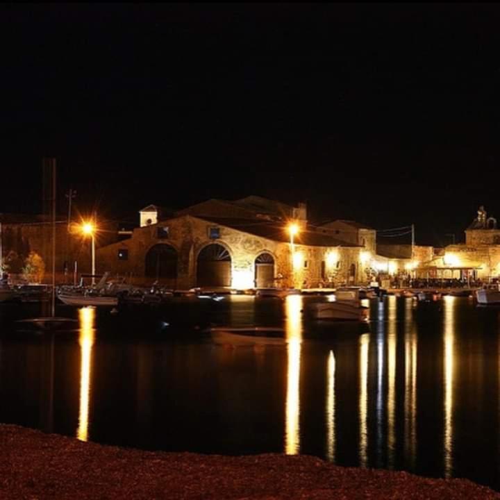 Отель Casa Maritri Locazione Turistica Марцамеми Экстерьер фото
