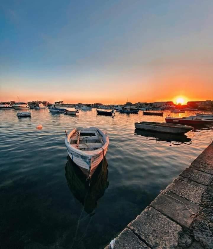 Отель Casa Maritri Locazione Turistica Марцамеми Экстерьер фото